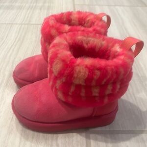 Uggs hot pink
